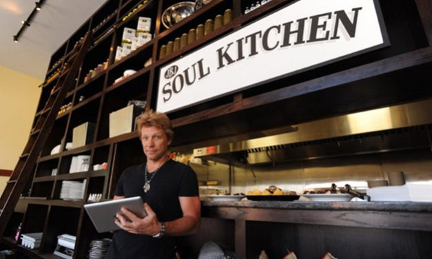 Músico Jon Bon Jovi cria restaurante comunitário